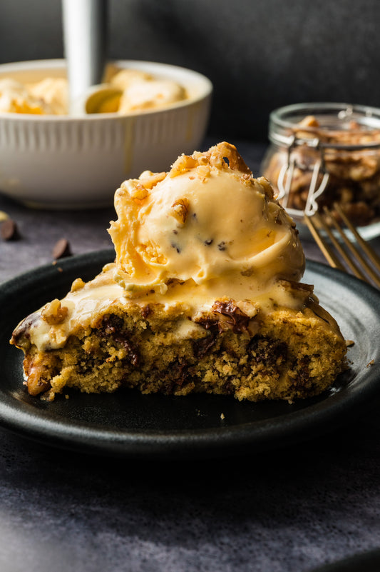 Cast Iron Chocolate Chip Cookie
